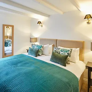 Host & - Waterlily Holiday home